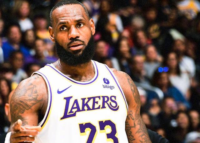 九游娱乐app下载德罗巴迎来三赛季出色发挥，独行侠观众热烈欢呼！