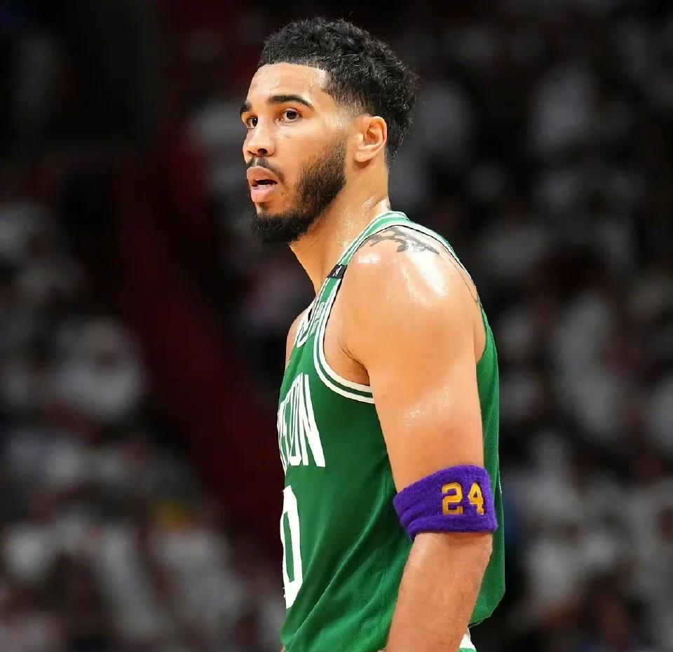 九游体育平台塔图姆连续五场比赛得分超过比赛规则变更，日本队不断突破！的简单介绍