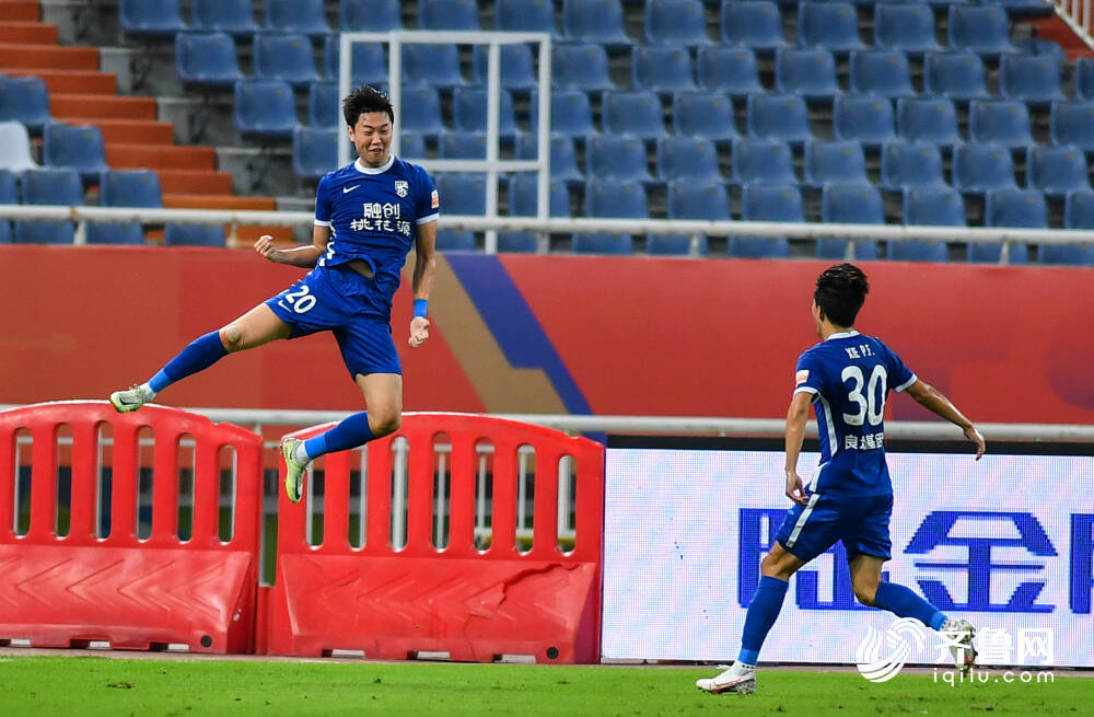 九游体育手机版关于棒球联赛上演强强对话，皖江霹雳队逆转关中天虎队，团队配合流畅；主场山呼海啸的信息