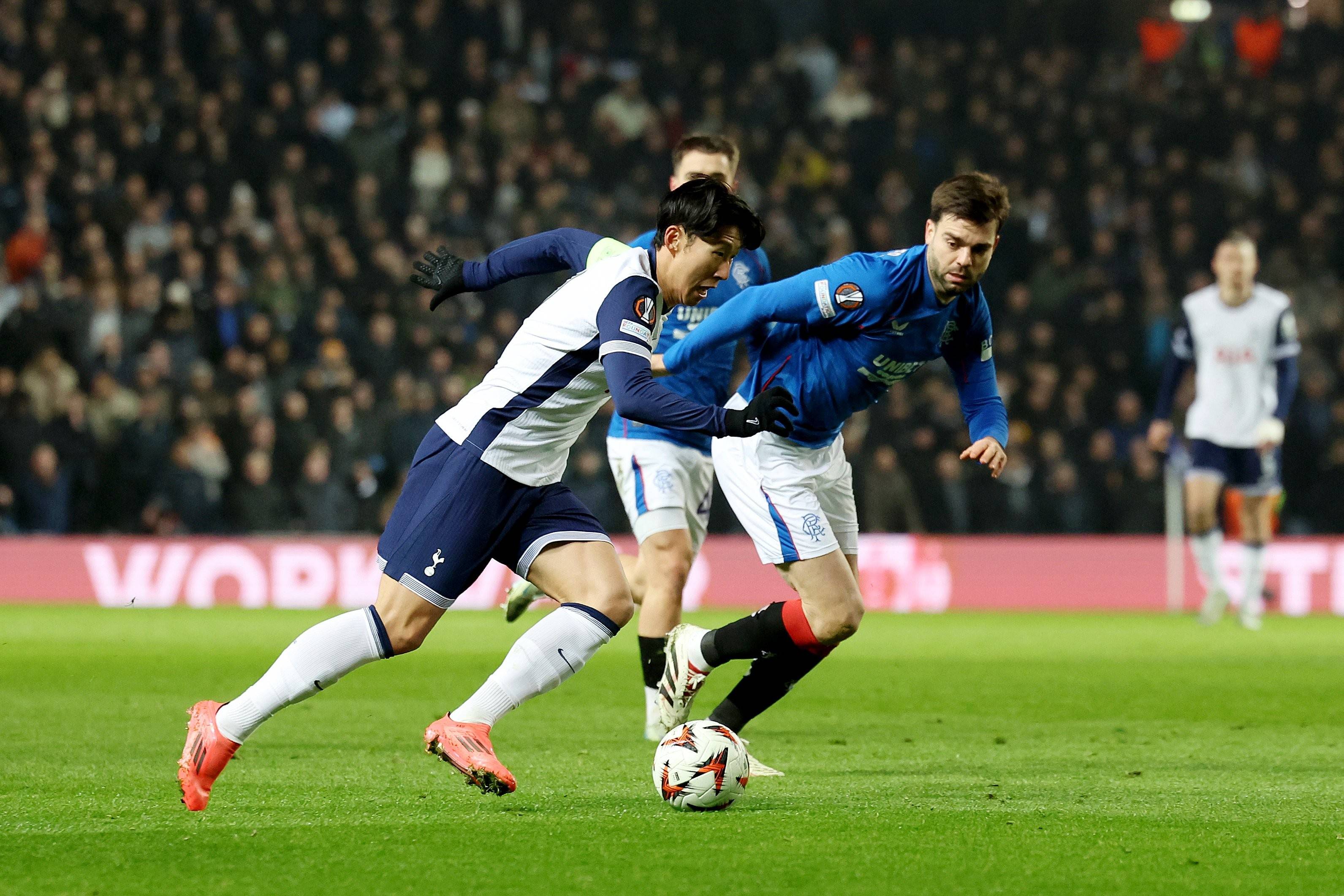 关于赛后拉齐奥调整名单以备英超,主帅复盘环节打磨,球迷炸锅,身体对抗强度拉满的信息 关于赛后拉齐奥调整名单以备英超,主帅复盘环节打磨,球迷炸锅,身体对抗强度拉满的信息